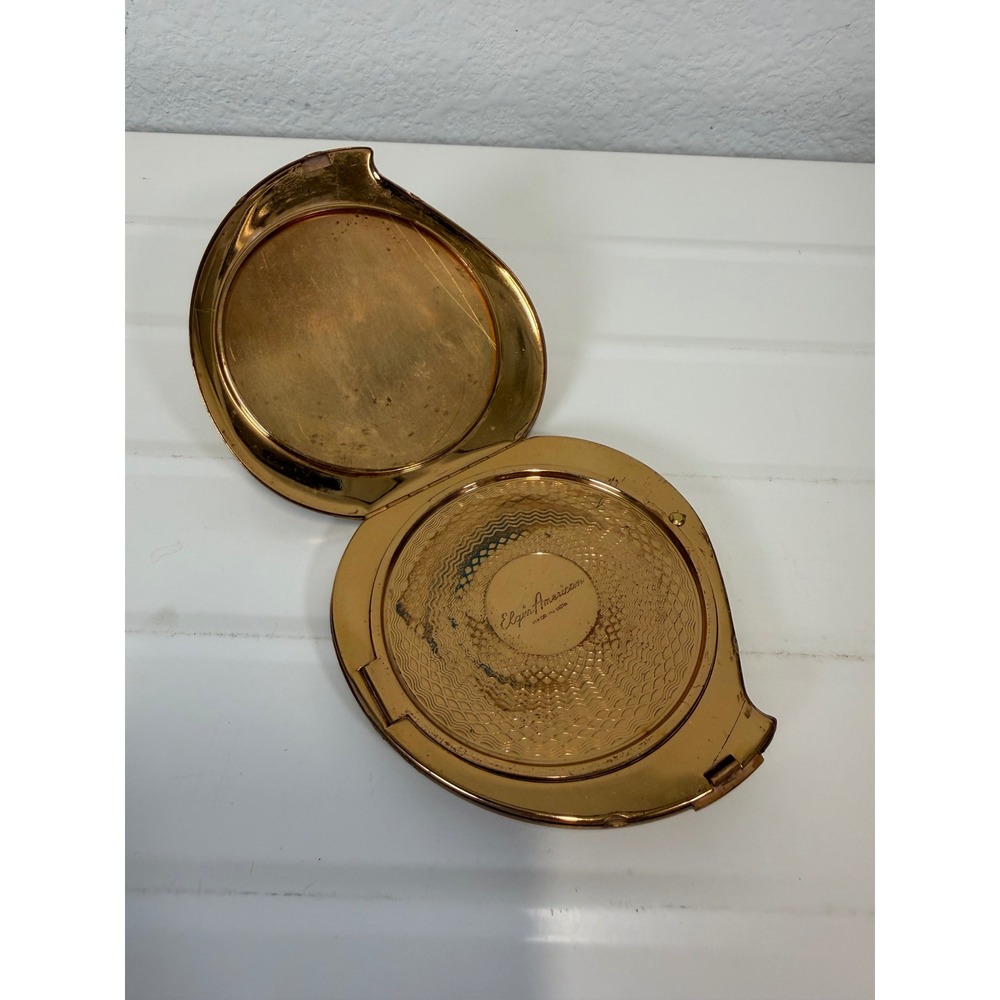 Vintage Elgin American Gold Tone Floral Engraved Teardrop Powder Compact USA